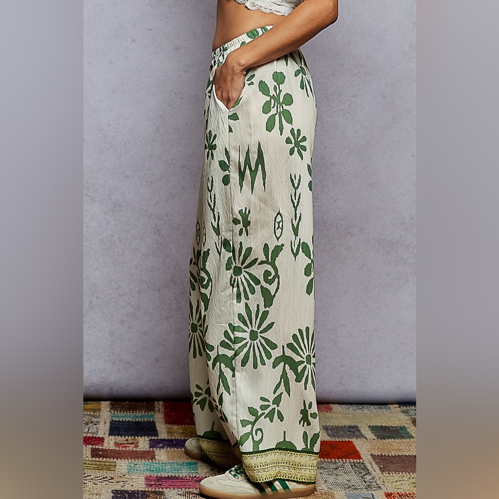 POL Floral Printed Woven Wide Leg Drawstring Pants - Picture 2 of 6